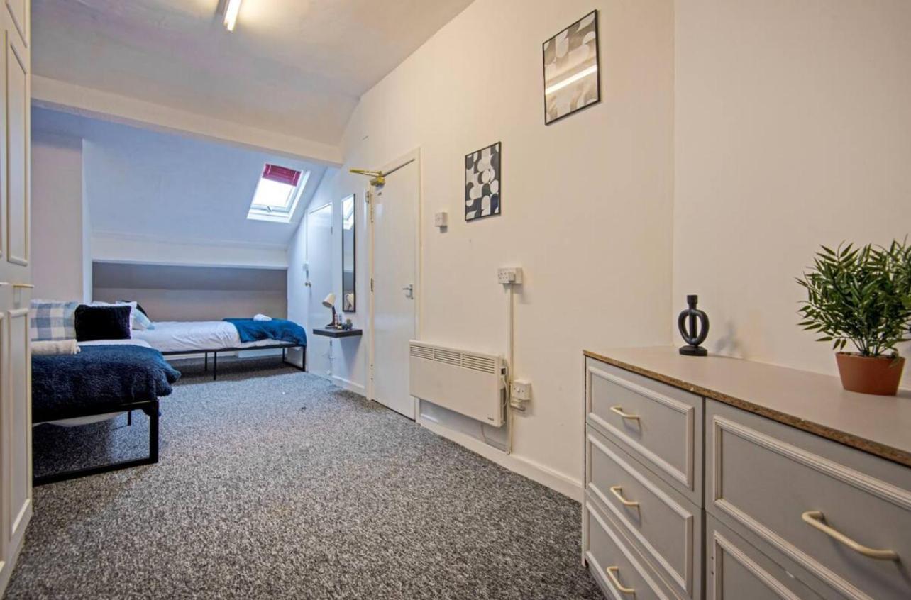 5 Minute Walk From Bury City Centre -1 Bed Flat Exterior photo